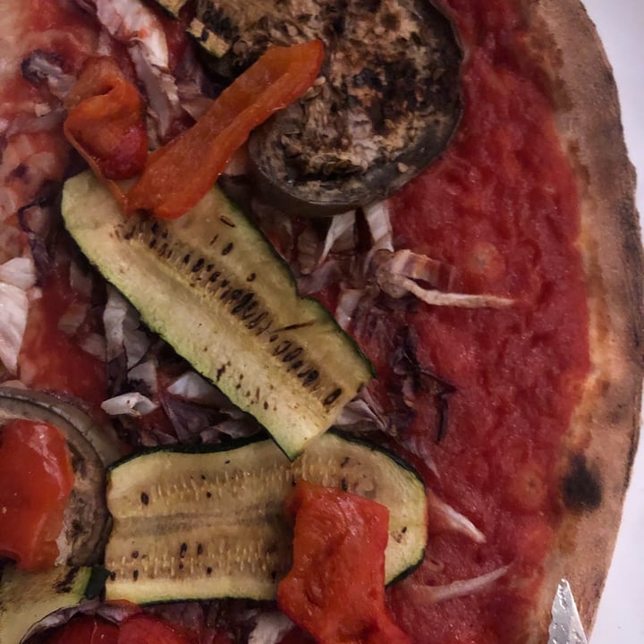 photo of L'Arca pizza vegetariana shared by @pistacchina on  24 Jul 2022 - review