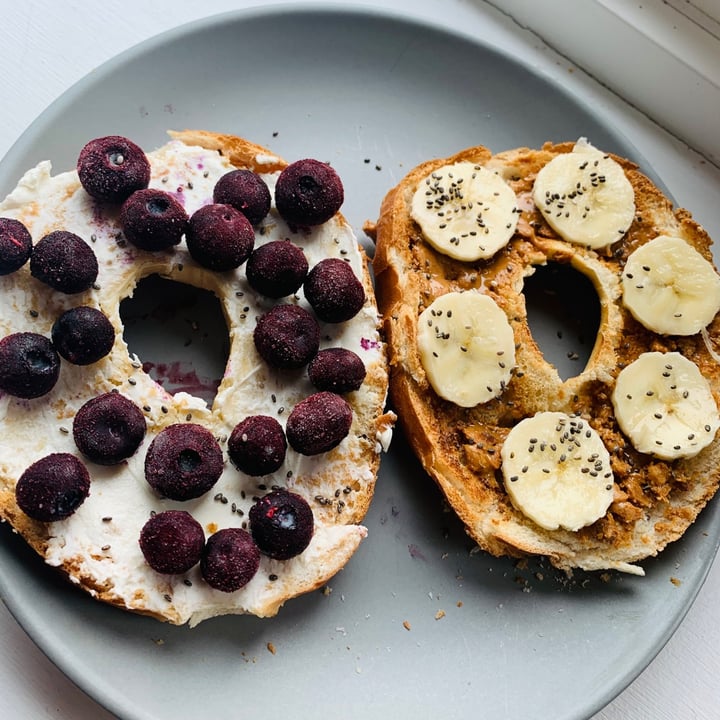 photo of New York Bakery Co The original bagel shared by @mmmmmmmmskinny on  29 Jun 2021 - review