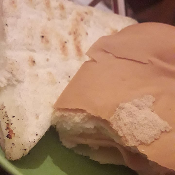 review photo of Futuro Veggie - Coffee & Deli Pebete de jamón y queso shared by @iaraferrer on 07 May 2020 - review