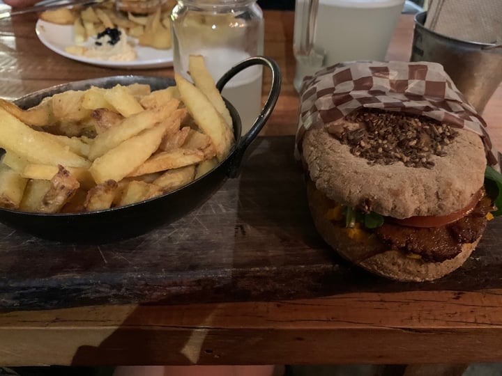 photo of Wara espacio saludable Lomito de Seitán shared by @toagus on  09 Mar 2020 - review
