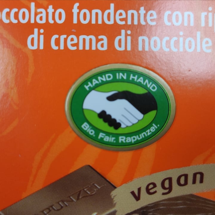 photo of Rapunzel Cioccolato fondente con ripieno di crema di nocciole shared by @gabrip on  18 Mar 2022 - review