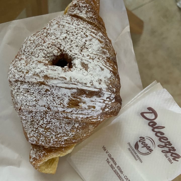 review photo of Bar Dolcezza di Cuscunà Temistocle Cornetto al cioccolato shared by @aledece on 17 Jul 2022 - review