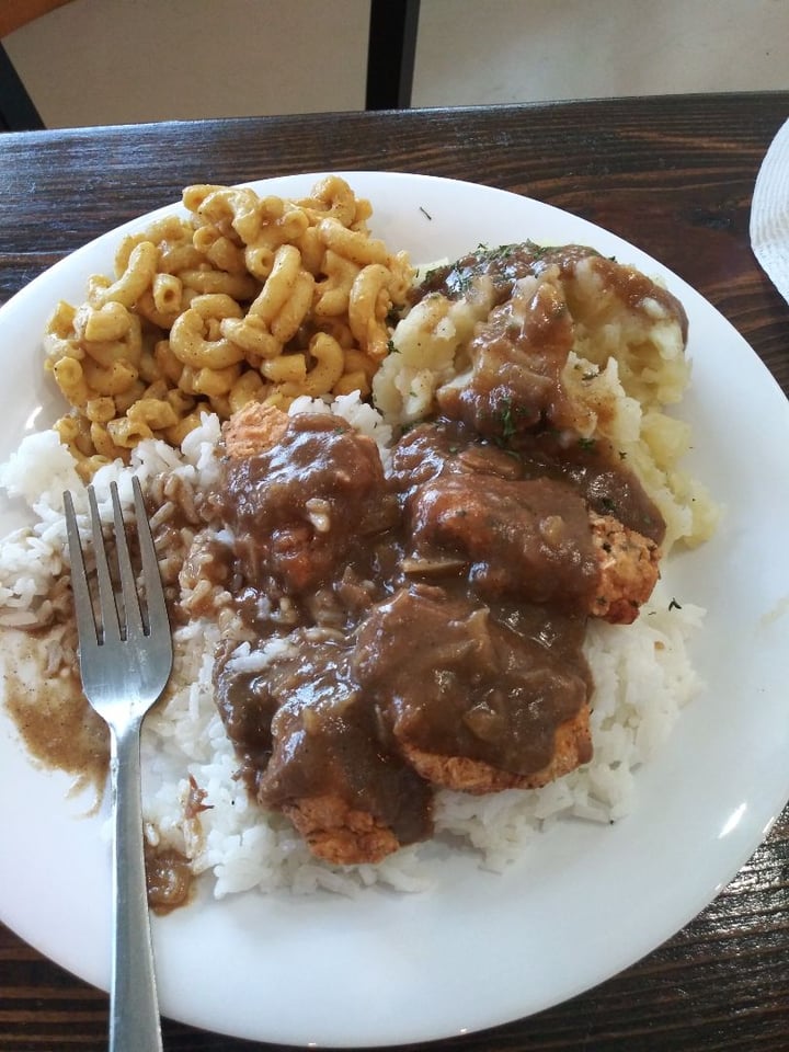 review photo of Binge Kitchen Deep south plate shared by @justine210veganqueen on 26 Aug 2019 - review