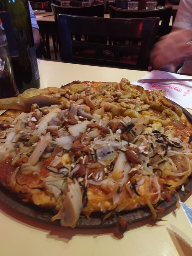 Photo of the dish “Pizza Vegana Mitad Champiñones Mitad Berenjenas”