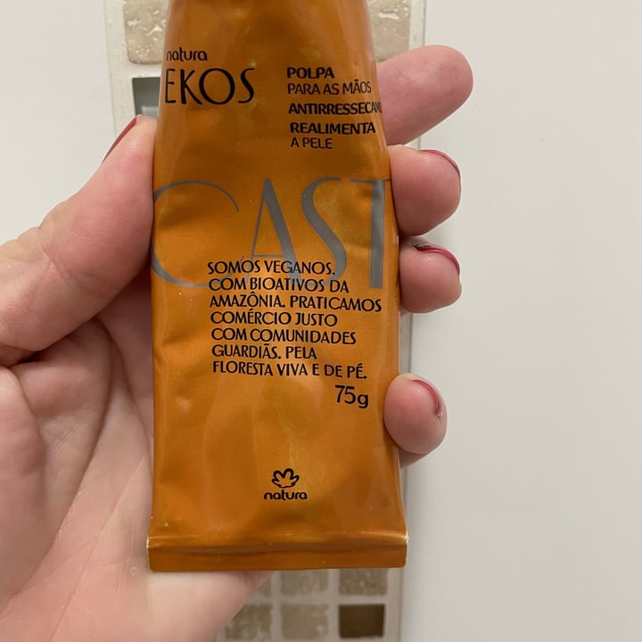 review photo of Natura Polpa Hidratante para as Mãos Castanha shared by @gagianini on 04 May 2022 - review