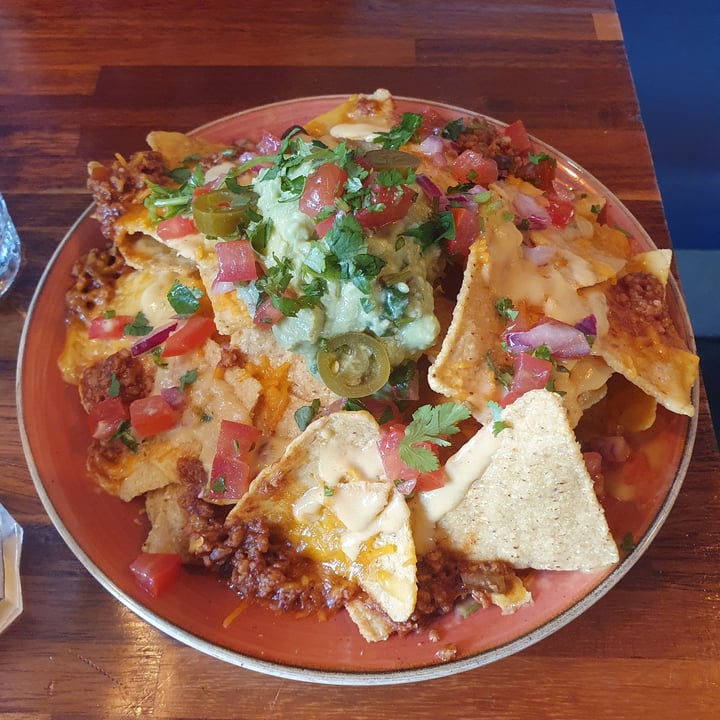 photo of Blu Bar Nachos con Guacamole shared by @viola227 on  16 Dec 2021 - review