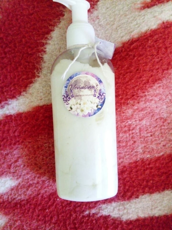 photo of Venusinas Cosmetica Natural Crema Corporal shared by @kaia1986 on  22 Dec 2019 - review