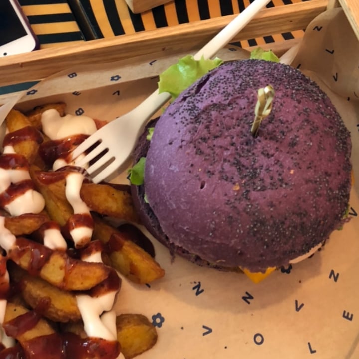 photo of Flower Burger Flower Burger shared by @frappa on  25 Mar 2022 - review