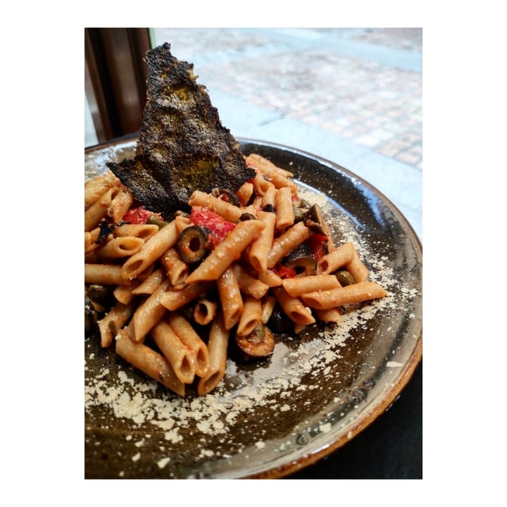 review photo of Viva la vida. Veganamente Pasta putanesca shared by @perezzamedais on 07 Oct 2021 - review
