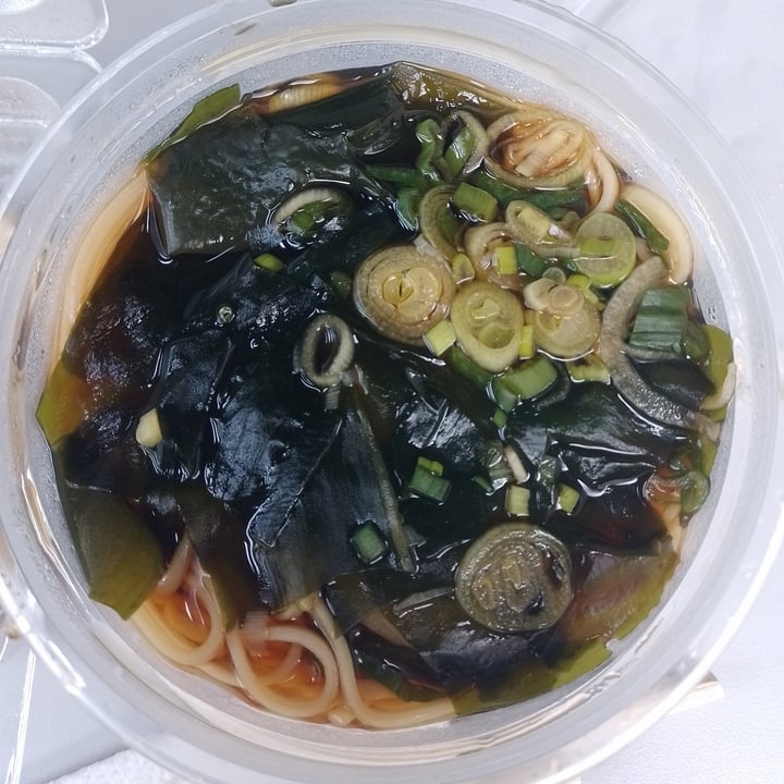 review photo of V Ramen Caldo shoyu ramen con fideos de arroz shared by @maledictows on 22 Oct 2021 - review