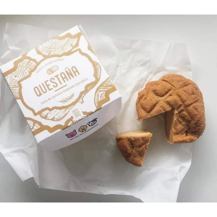 photo of Felices Las Vacas Questaña Queso Vegano Ahumado shared by @hua on  18 Jun 2020 - review