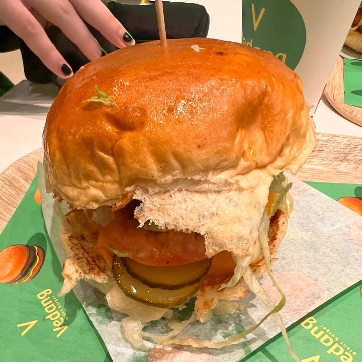 photo of Vedang @ Mall of Berlin Chick Burger shared by @smileypotato on  01 Mar 2022 - review