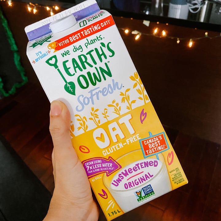 photo of Earth's Own So Fresh Oat Unsweetened Original Beverage shared by @theveganhopper on  06 Jan 2021 - review