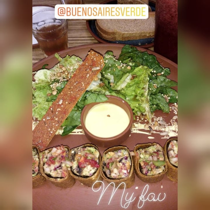 review photo of Buenos Aires Verde Rolls De Masa Deshidratada Y Alga Nori shared by @daianagonzalez on 09 May 2021 - review
