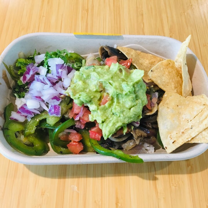 photo of Guzman Y Gomez - Asia Square Burrito Bowl shared by @herbimetal on  16 Aug 2019 - review