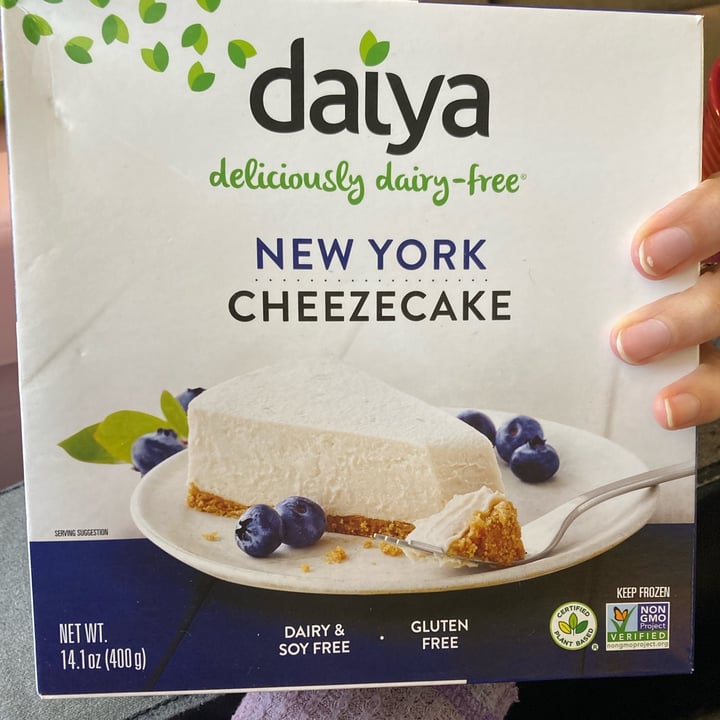 photo of Daiya Cheesecake New York Style shared by @howaboutyes on  01 May 2022 - review