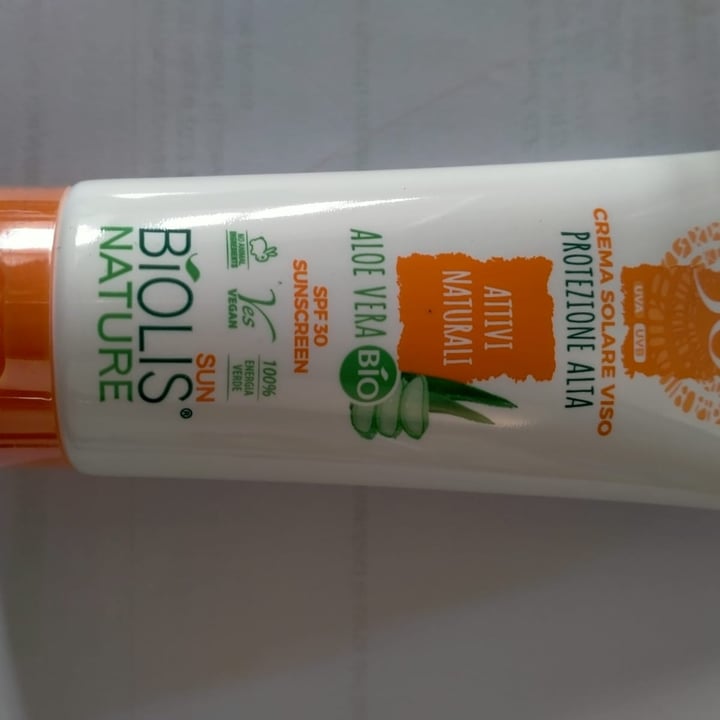 review photo of Biolis Nature Crema solare viso protezione 30 shared by @barbaracassi on 08 Jun 2022 - review