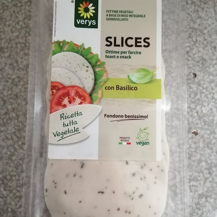 review photo of Verys Fettine Formaggio Vegetale shared by @manu24veg on 04 May 2022 - review