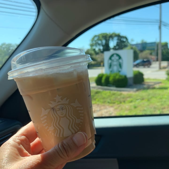 photo of Starbucks Iced Vanilla Oat Milk Latte shared by @allhess on  11 Jul 2022 - review