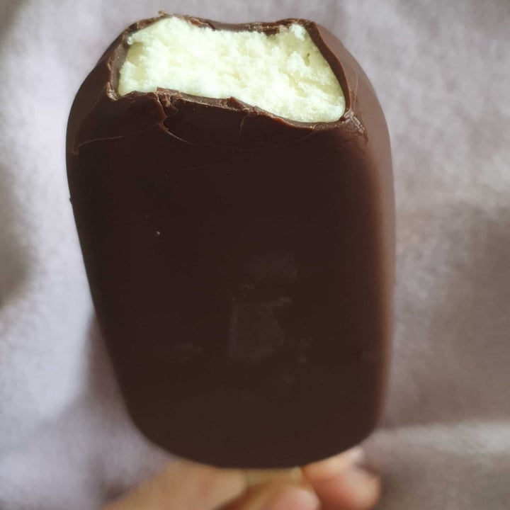 photo of Gelatelli Vegan Ice Cream With Chocolate shared by @aamanda82 on  26 Apr 2021 - review