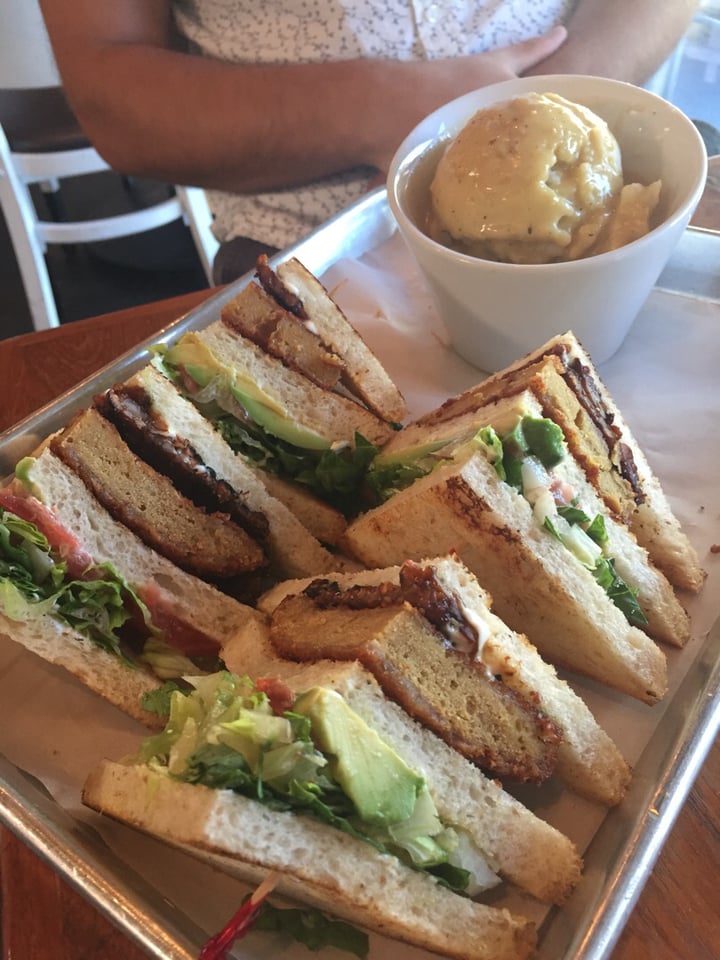 review photo of Real Food Daily The club shared by @mallory17 on 05 Oct 2018 - review