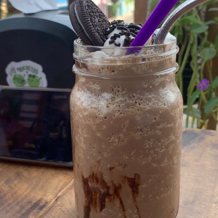 review photo of Los Muchitos Comida Vegana Frappe de oreo shared by @mirandxlynnx on 11 Jun 2022 - review
