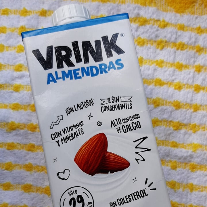 photo of Vrink Leche de almendras shared by @isamonaco on  18 Jun 2022 - review