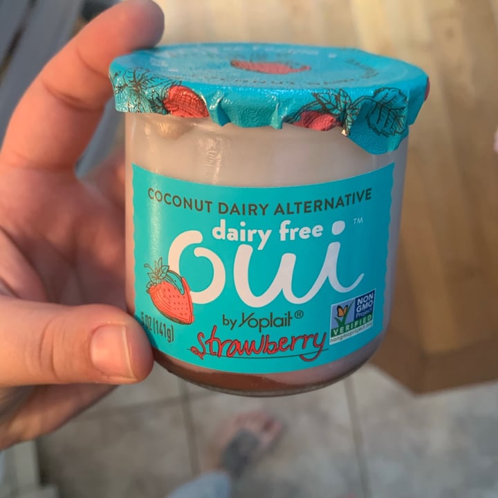 photo of Yoplait Dairy Free Oui Strawberry shared by @daniellebruesch on  03 Feb 2021 - review