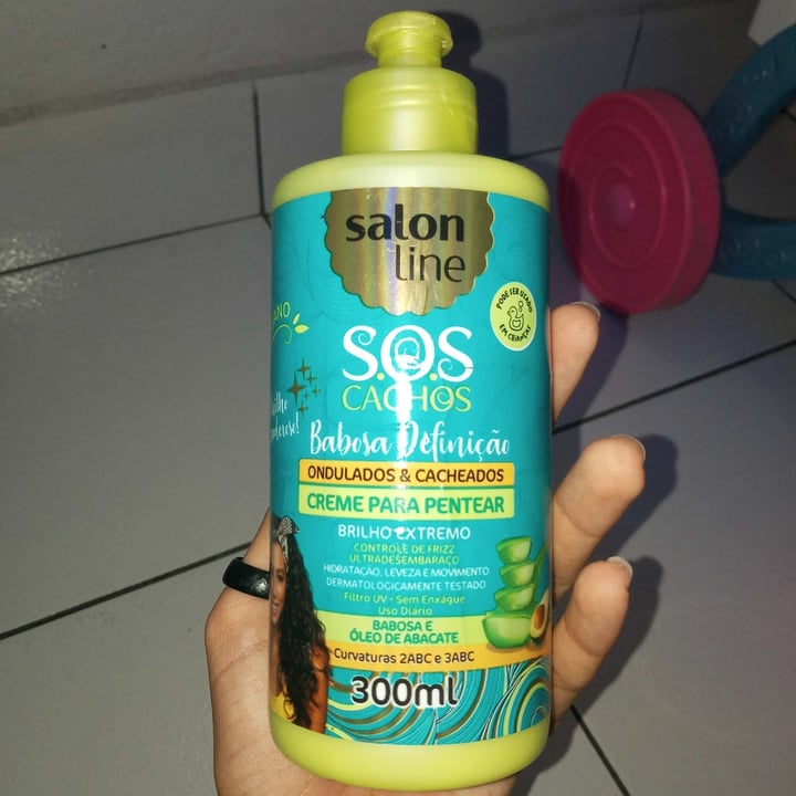 photo of Salon line Creme para pentear SOS cachos babosa e óleo de abacate shared by @yag2 on  29 Jan 2022 - review