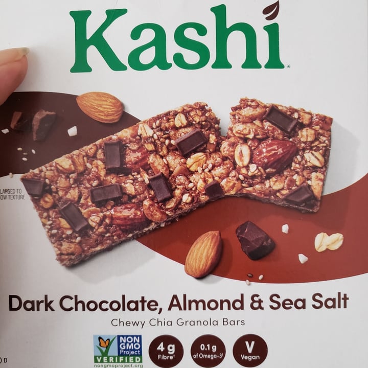 photo of Kashi Chia Granola - Dark Chocolate, Almond & Sea Salt shared by @veganlifestyles on  30 Jun 2021 - review