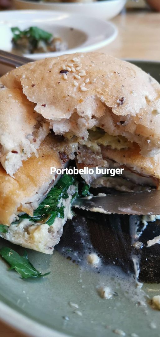review photo of Real Food Portobello Burger shared by @sceynthiear on 16 Nov 2019 - review