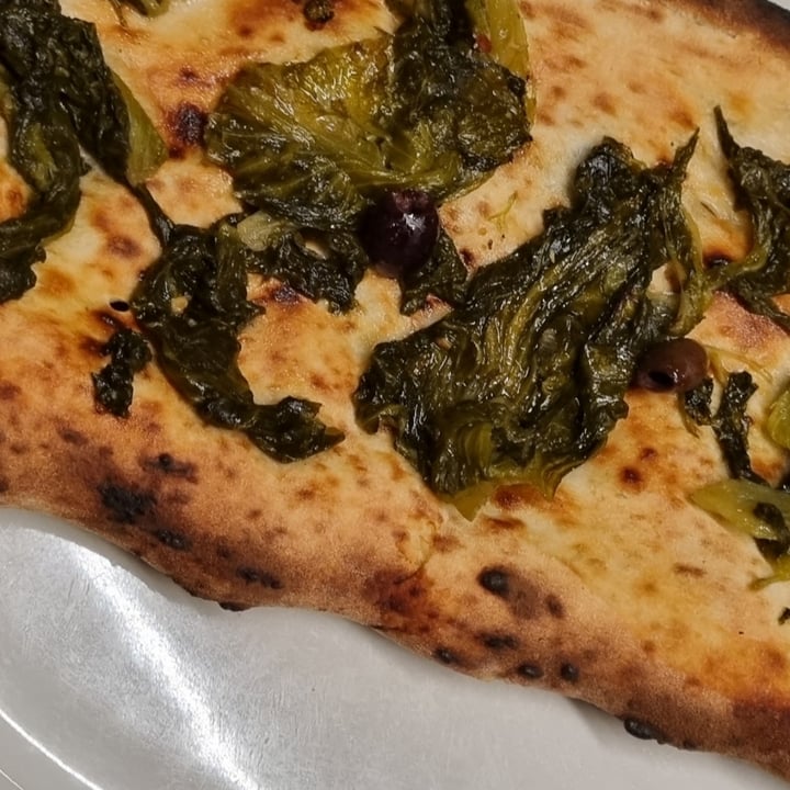 photo of L'Antica Pizzeria • da Michele Ripieno Con Scarola shared by @ugomau on  20 Oct 2021 - review