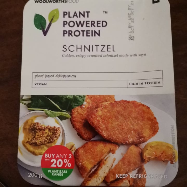 review photo of Woolworths Food Plant based chicken schnitzel shared by @leitai on 12 Oct 2021 - review