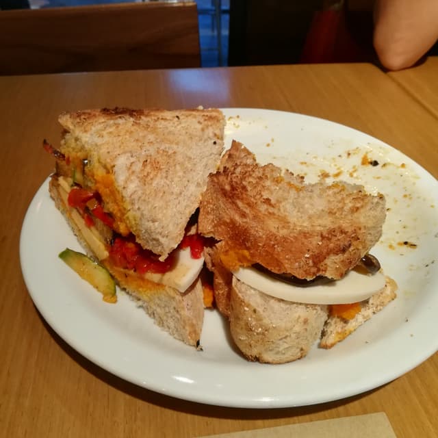 菜肴“Sándwich vegano”的照片