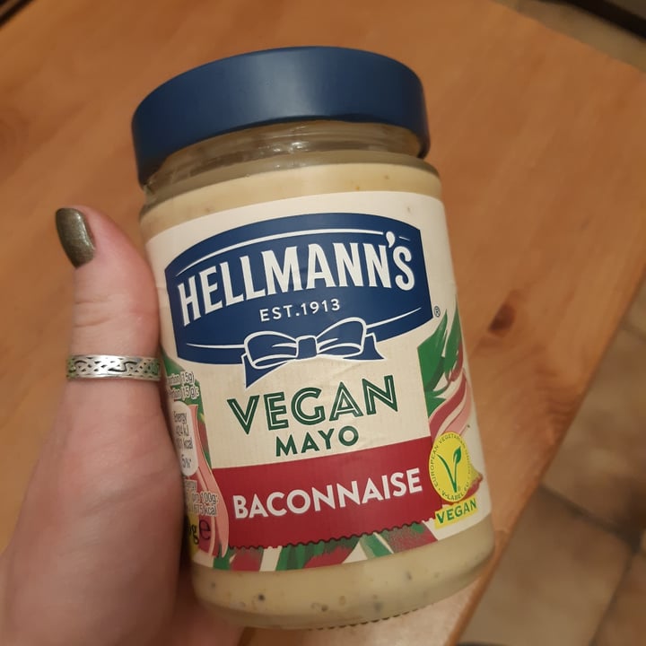 photo of Hellmann’s Vegan mayo baconnaise shared by @veganeileen on  16 May 2021 - review