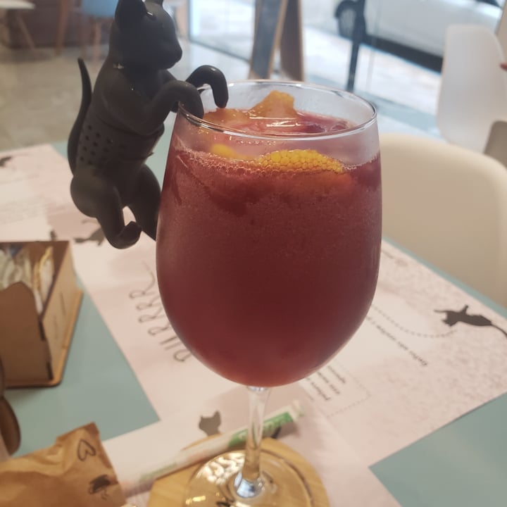 photo of Frodo Gato & Café Pink Lemonade shared by @loute on  23 Oct 2022 - review