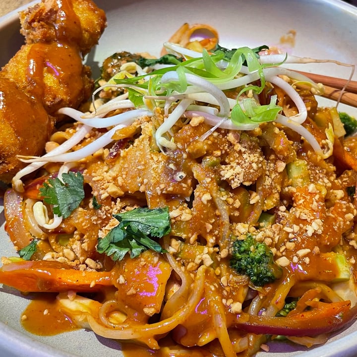 photo of Desoriente Pad Sa Thai shared by @yoyovegan on  17 Jul 2022 - review