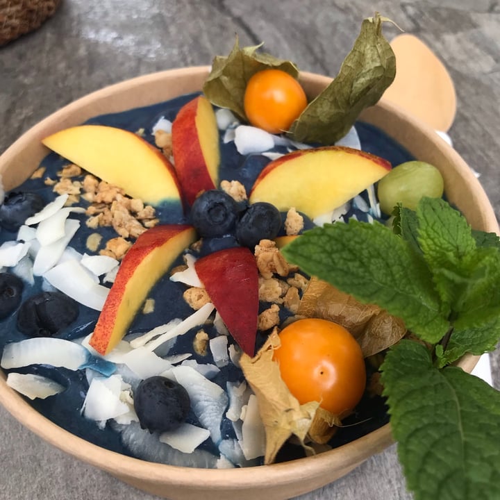 photo of Moka Roasters Blue Lagoon Bowl shared by @cocowandel on  30 Jun 2021 - review