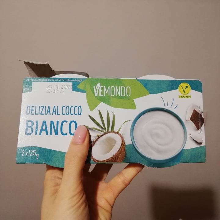 photo of Vemondo Coco yogurt shared by @desispois on  19 Jan 2022 - review