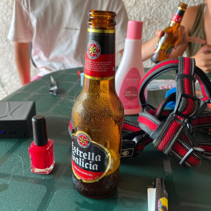 photo of Estrella galicia Cerveza shared by @lulypr on  14 Jun 2021 - review