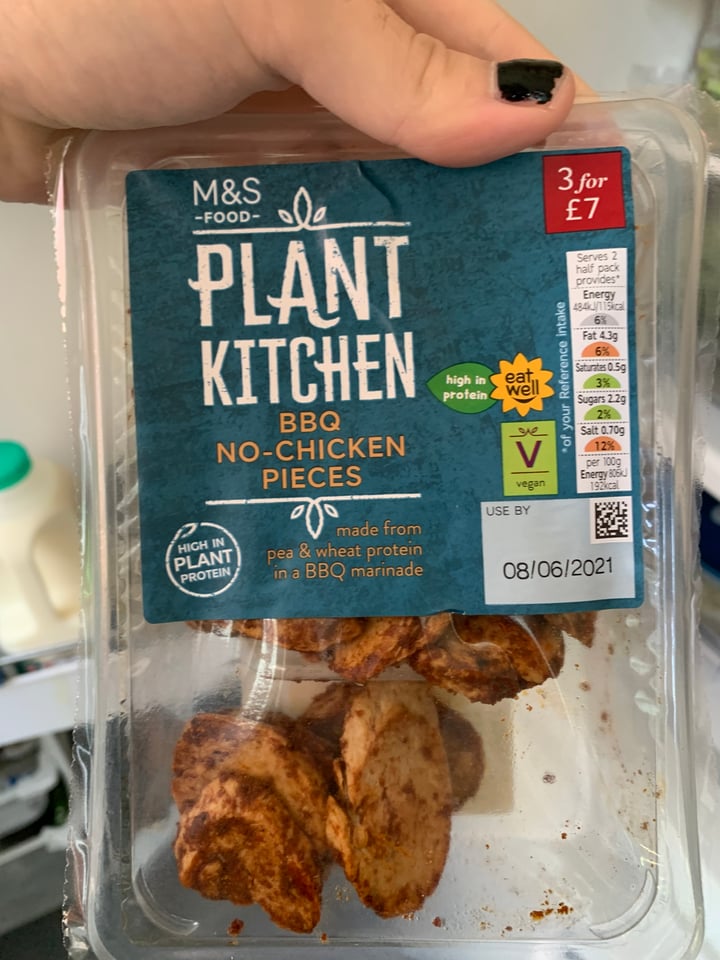 photo of Plant Kitchen (M&S) BBQ No Chicken Pieces shared by @plantboi on  24 Aug 2022 - review