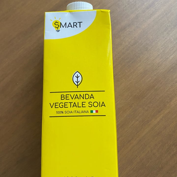 photo of Esselunga - Smart Bevanda vegetale soia shared by @manujoy on  29 Jul 2022 - review