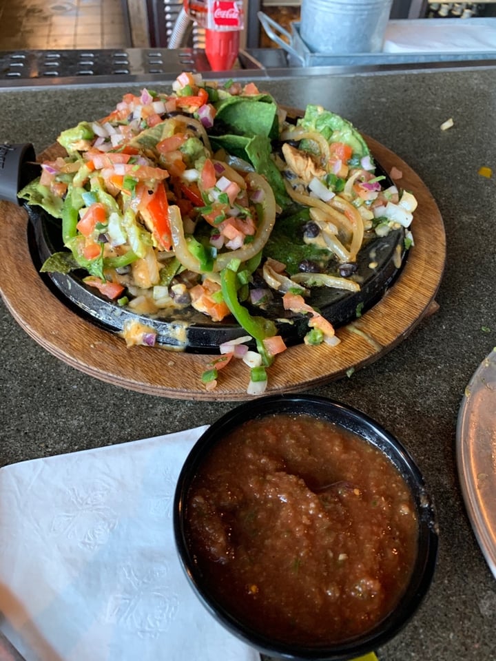 photo of Nacho Daddy Vegan chick’n nachos shared by @robbk17 on  01 Mar 2020 - review