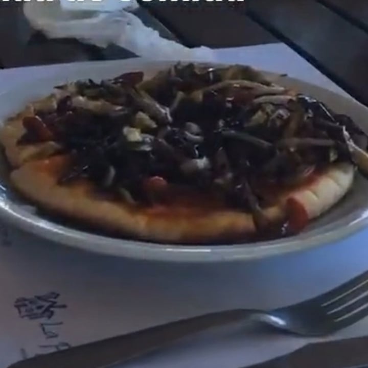 review photo of Blue Beach pizza de vegetales shared by @pitoma on 29 Jan 2021 - review