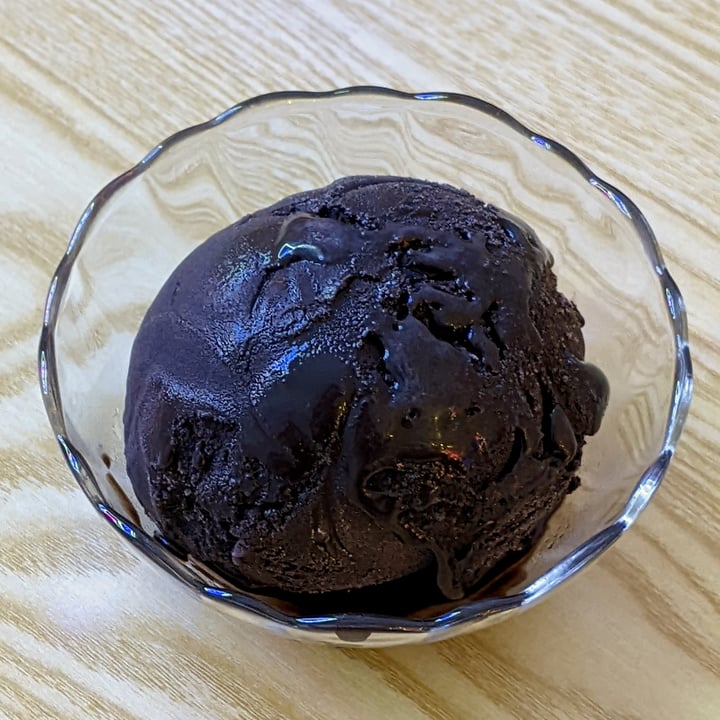 photo of Heartbreak Melts Ice Cream Cafe 90% Dark Chocolate Resentment shared by @xinru-t on  18 Jul 2022 - review