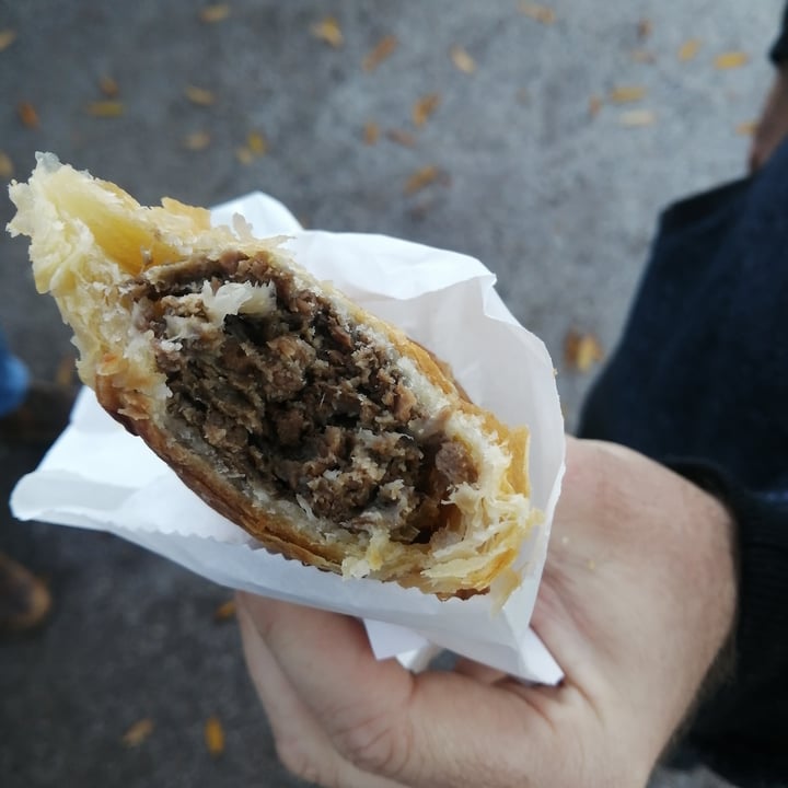 photo of Peregrine Farm Stall Sausage Roll shared by @plantbasedsunday on  03 Jul 2021 - review