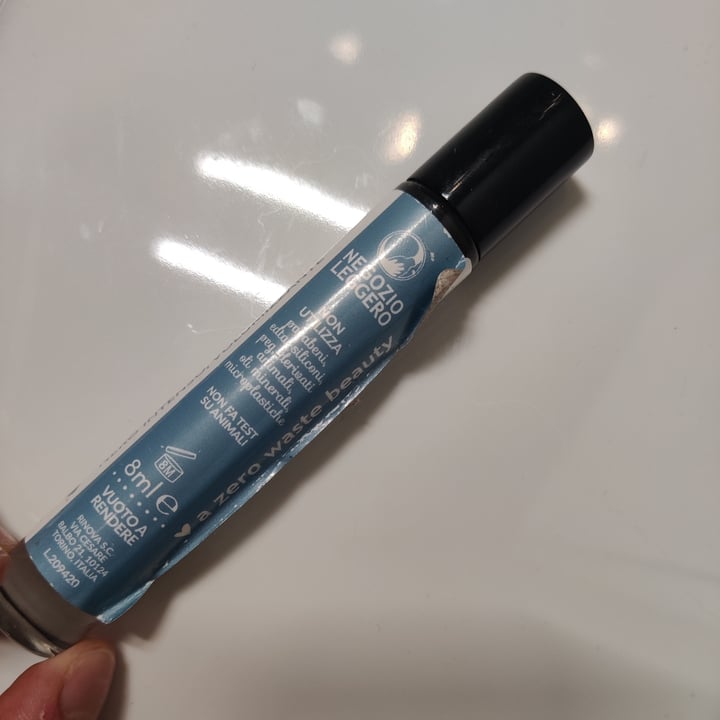 review photo of Negozio Leggero Mascara voluminizzante shared by @aletofulover on 20 Apr 2022 - review