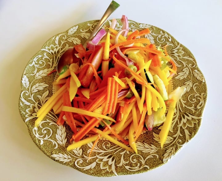 review photo of Mali Thai Cuisine Mango Salad shared by @mikelawnet on 14 Jul 2019 - review