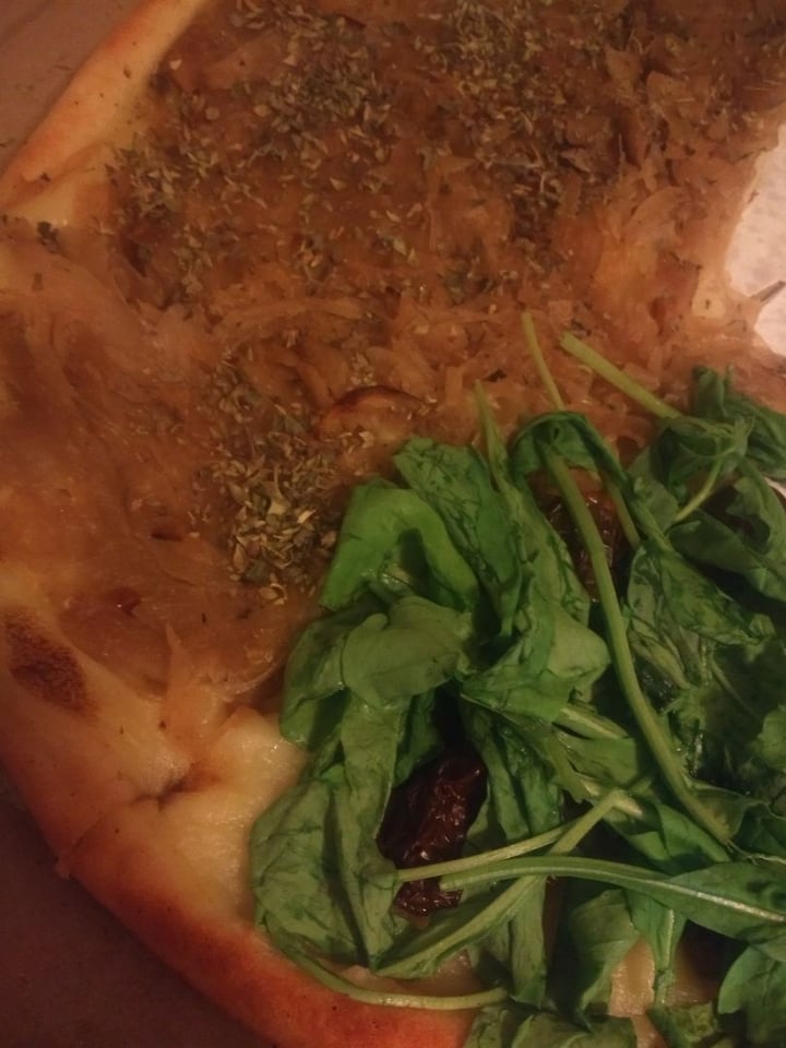 photo of Pizza Vegana Pizza vegana shared by @belenamada on  11 Feb 2020 - review