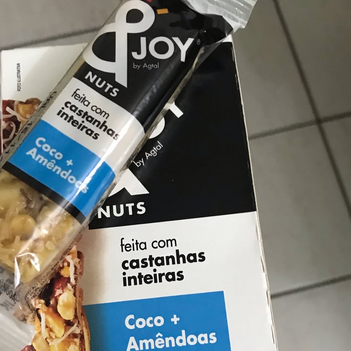 photo of & Joy by Agtal Barra de cereais coco shared by @vegkate11 on  16 Aug 2022 - review
